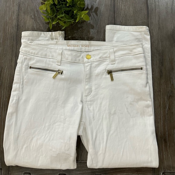 Michael Kors Izzy Cropped Jeans - Picture 3 of 13